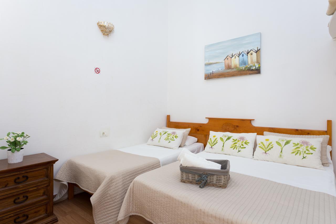 Pension Casablanca B&B Tenerife Santa Cruz de Tenerife Exterior photo